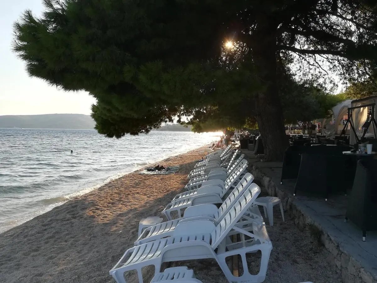 Domenico - 50 M From The Sea Apartment Seget Donji