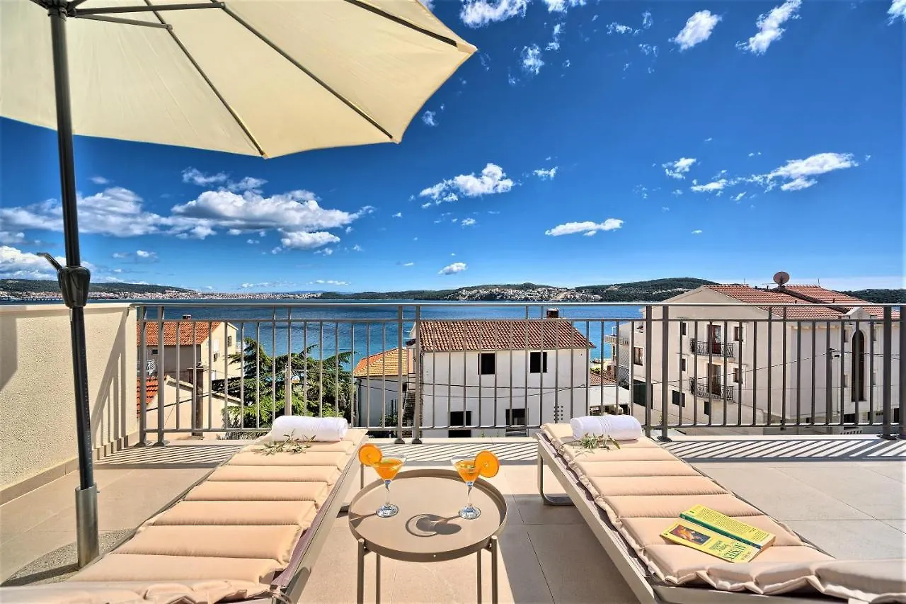 Domenico - 50 M From The Sea Apartment Seget Donji