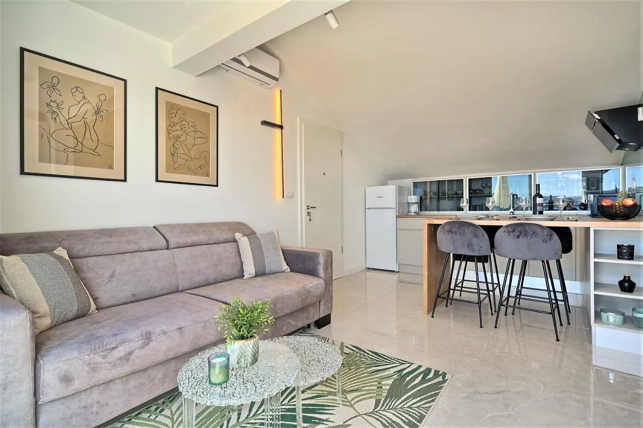 Domenico - 50 M From The Sea Apartment Seget Donji Croatia