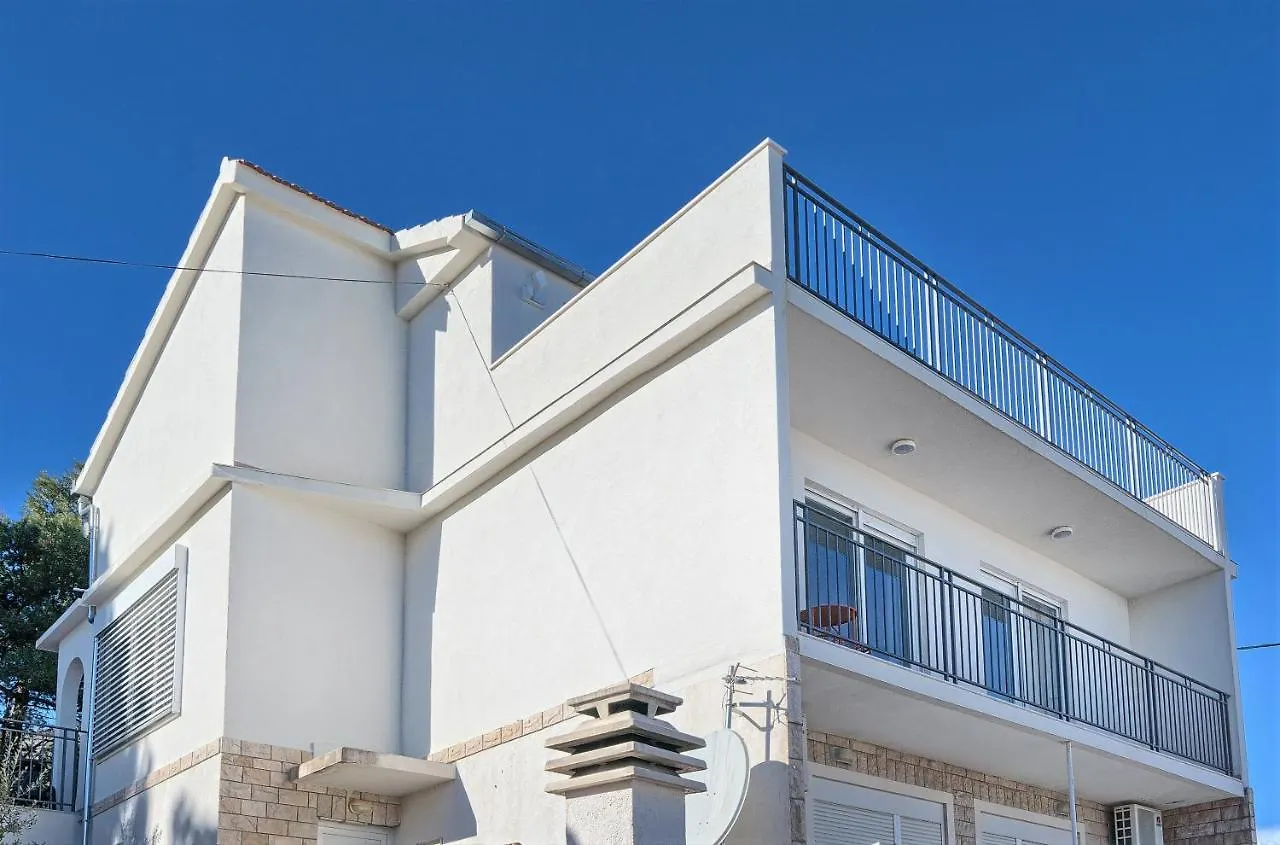 Domenico - 50 M From The Sea Apartment Seget Donji Croatia