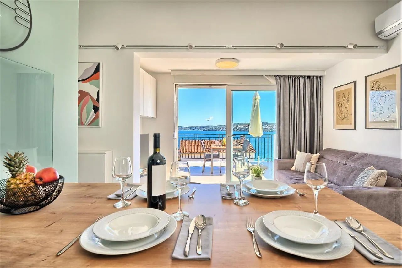 Domenico - 50 M From The Sea Apartment Seget Donji